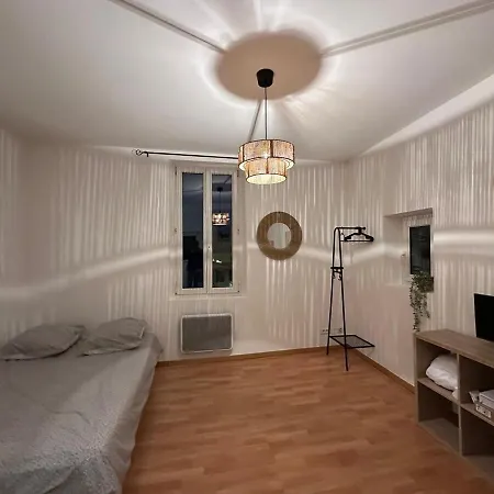 Апартаменти New Old Антіб