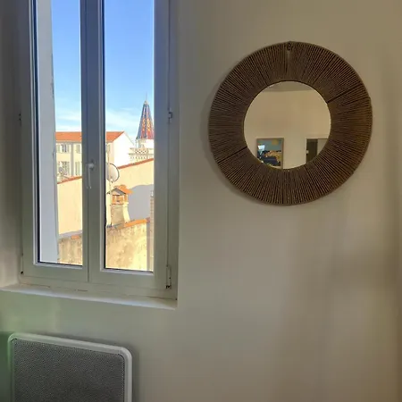 New Old Αντίμπ
