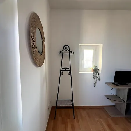 New Old Apartment *